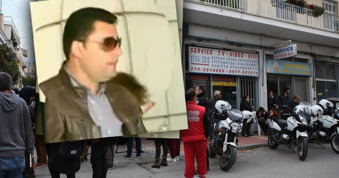 Συγκλονίζει η μαρτυρία του ανθρώπου που βρήκε τους νεκρούς στους Αγίους Αναργύρους: «Το μωρό κοιμόταν στο κρεβάτι των γονιών και εκεί το τελείωσε»
